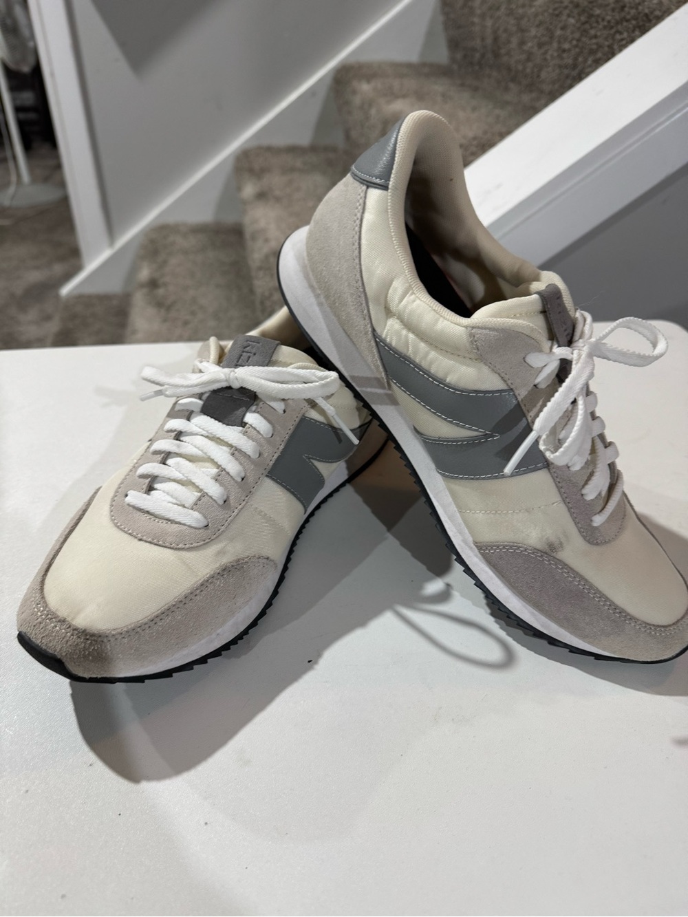 Kizik Milan women's 12.5/mens 11
Good condition